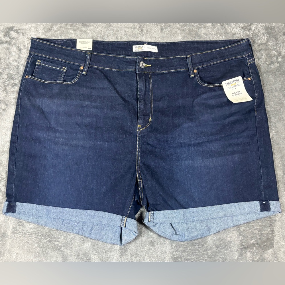 NWT Levi Strauss & Co Signature Gold Jean Mid-Rise 5” Shorts Size 24 W37
